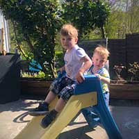 Kindergartenkinder im Frühjahr 2020 im Homeoffice :)